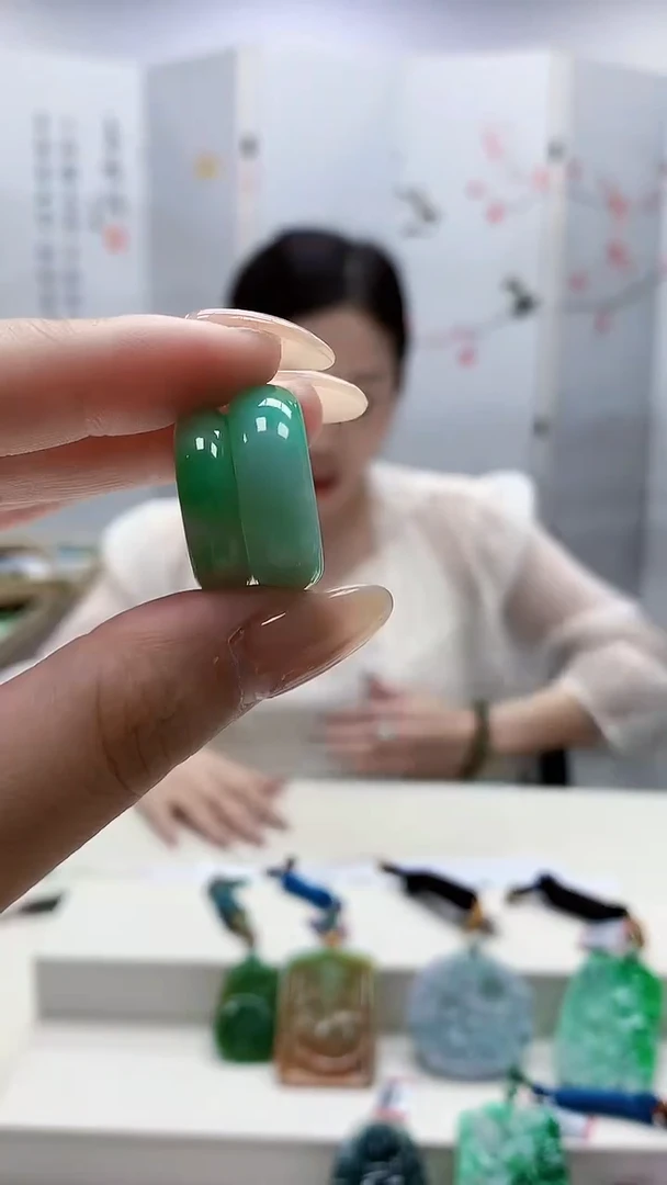 未镶嵌定制翡翠4852lr-毛货两个戒指30