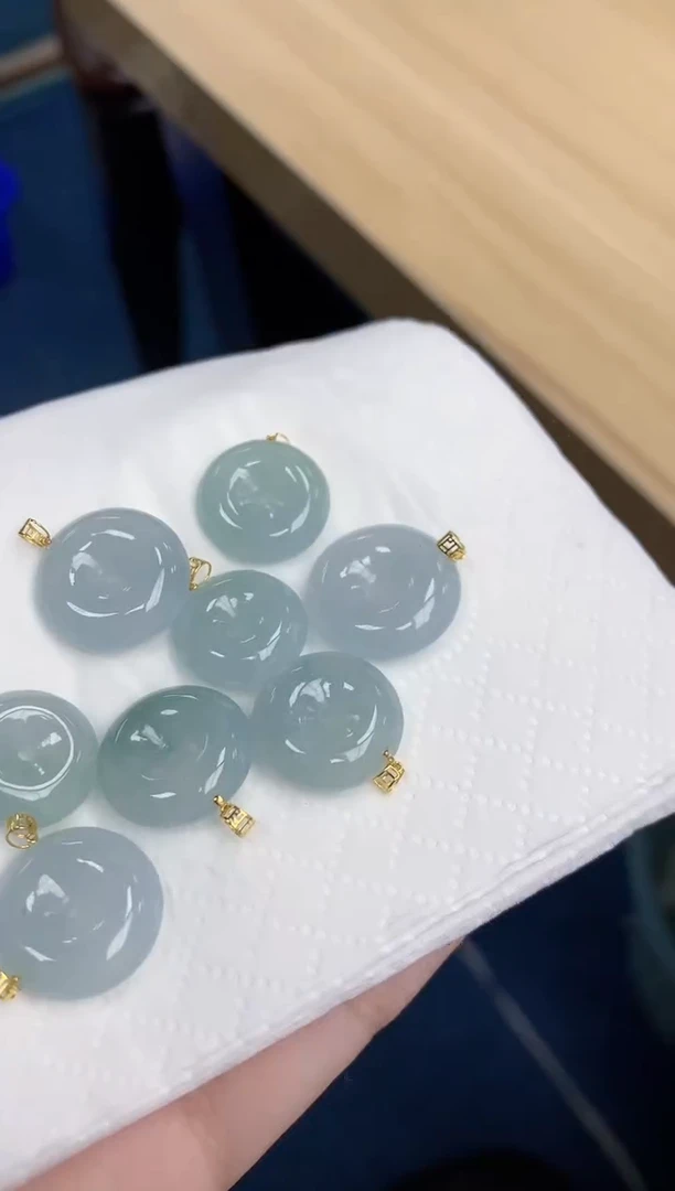 【闪购商品】翡翠颈饰18K金镶嵌多样性发其一