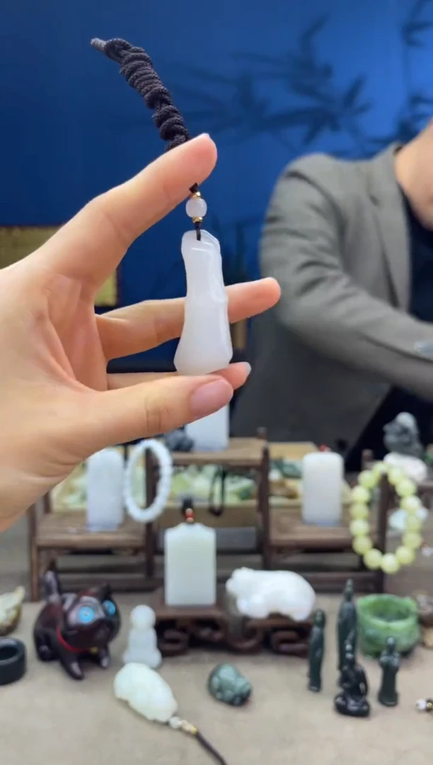 【闪购商品】和田玉颈饰未镶嵌1