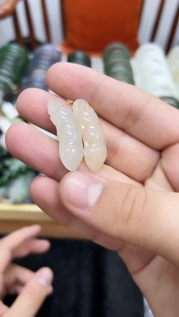 颈饰未镶嵌和田玉小艾多样性发货拍一发一