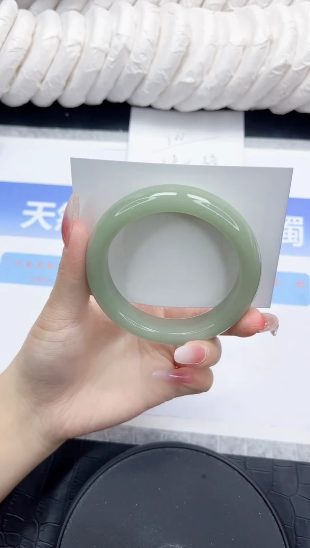 未镶嵌手镯石英质玉93-53