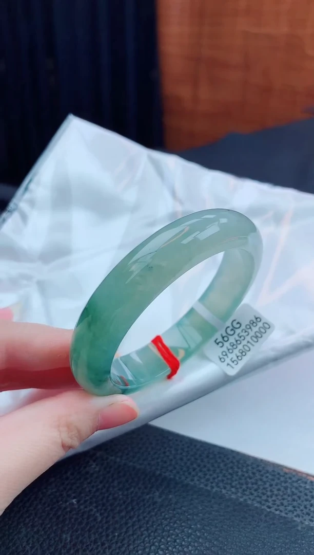 翡翠手镯未镶嵌缅甸天然翡翠A货手镯