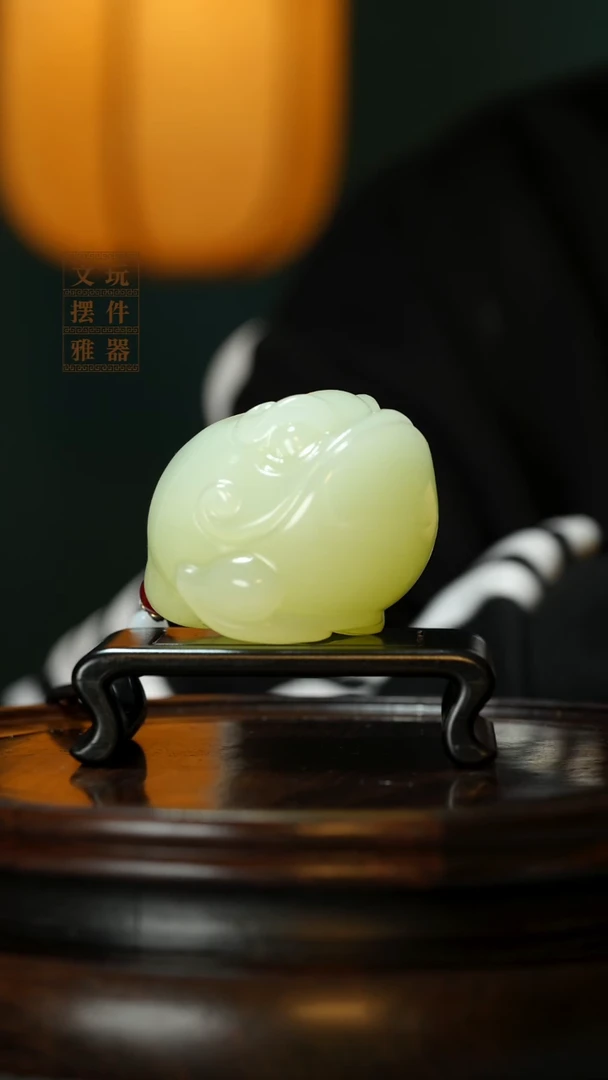 玉《大嘴金蟾》手把件摆件