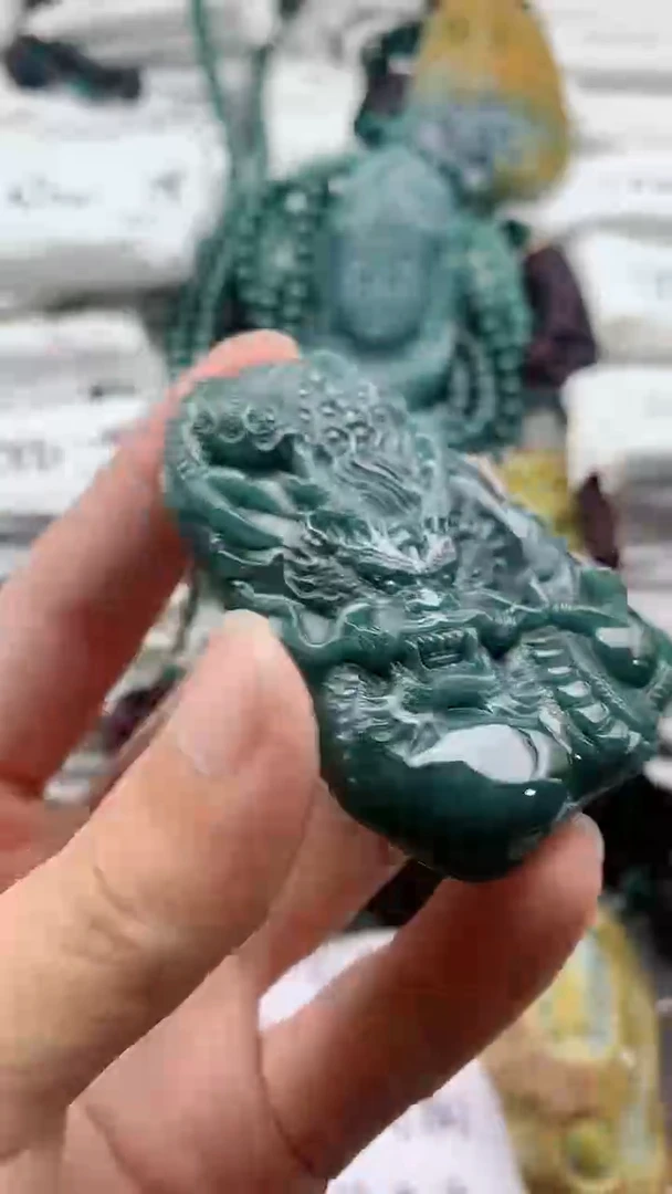 翡翠未镶嵌颈饰555555555555