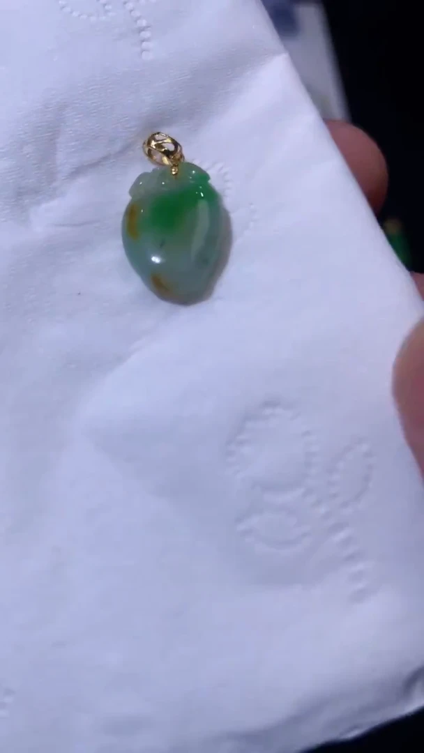 翡翠18K金镶嵌吊坠(不含链)180