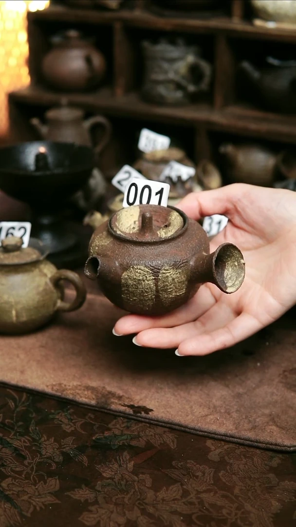 紫砂全手工侧把茶壶140毫升