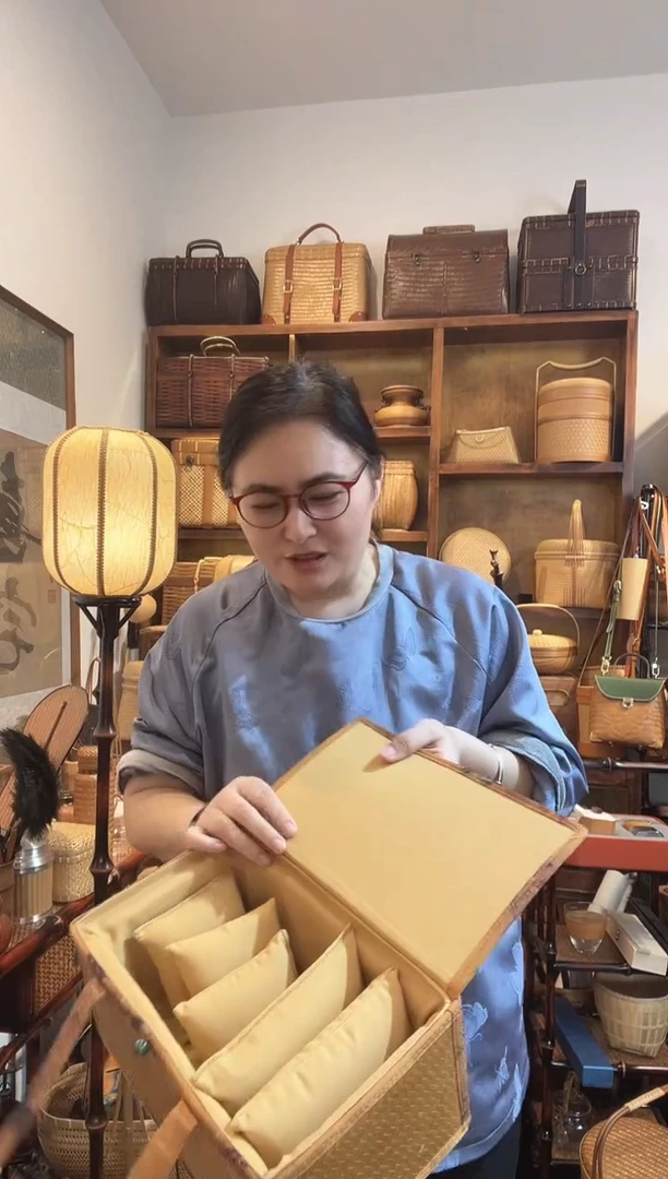 竹编缎面茶具收纳箱长