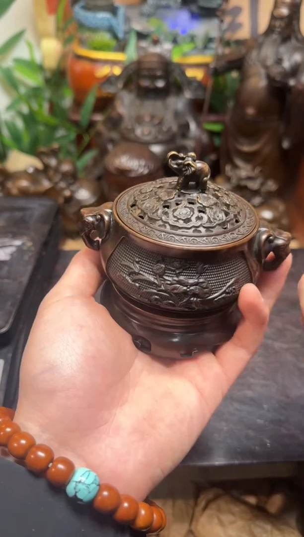 潼潼古铜只卖真铜！（带有莲花底座香薰炉）