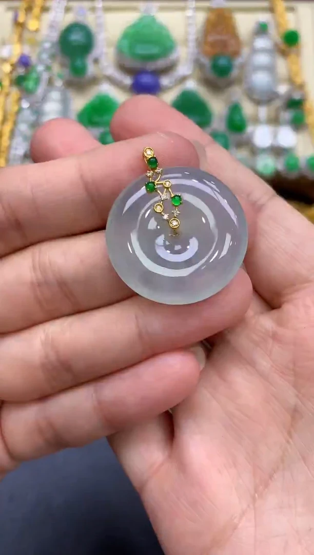 颈饰18K金镶嵌翡翠82-中国好珍宝