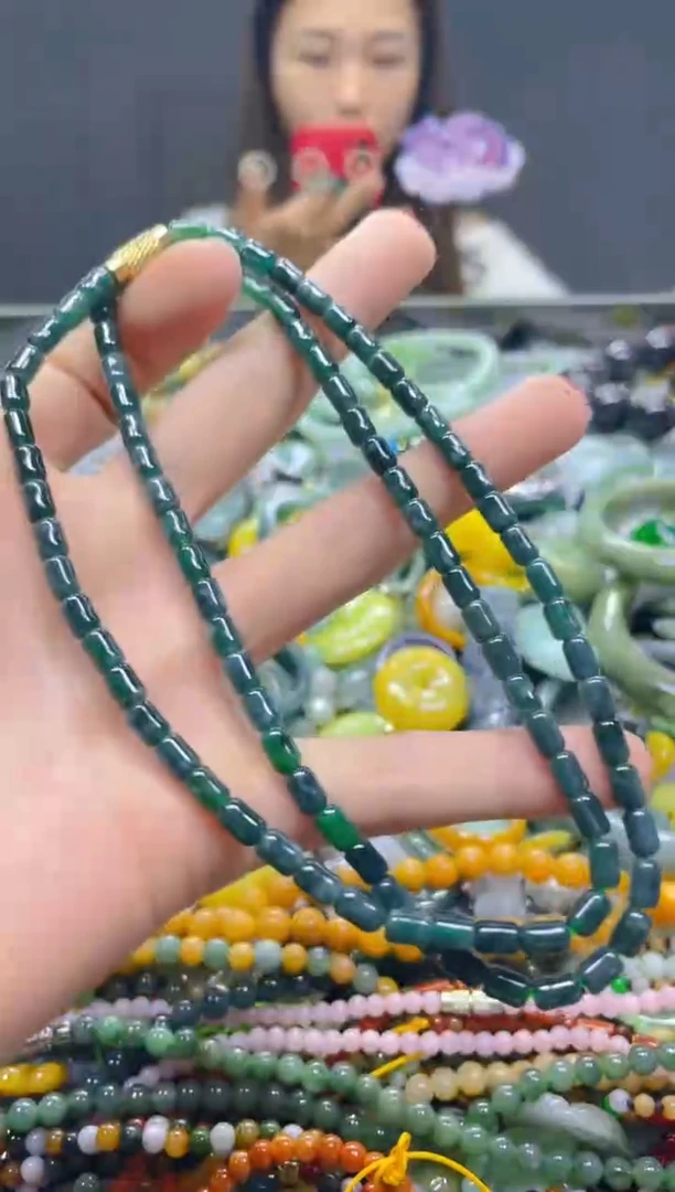 颈饰未镶嵌翡翠4MM/G/翡翠A货，一件也是批发价