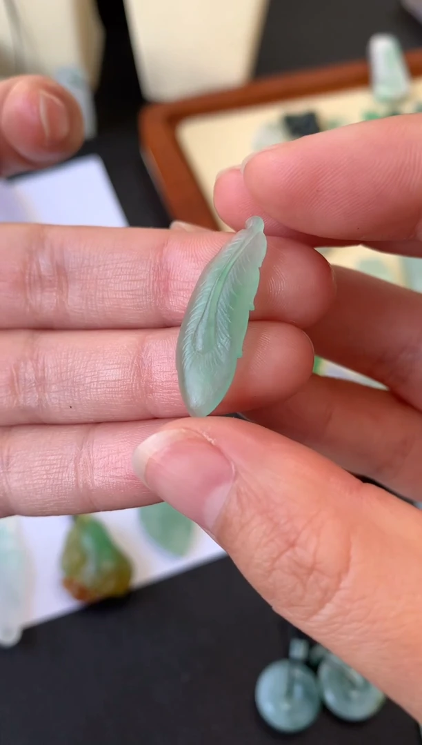 【闪购商品】定制翡翠未镶嵌翡翠