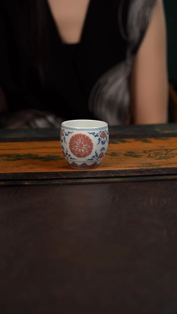 贵红窑青花釉里红苹果尊杯
