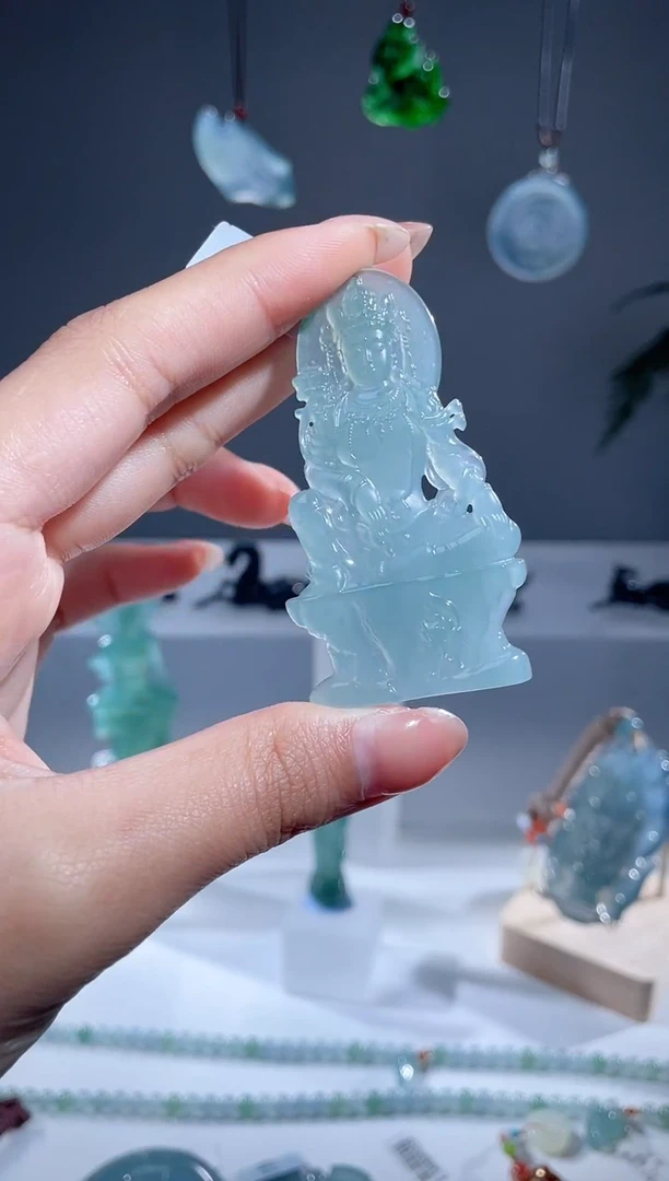【闪购商品】翡翠颈饰未镶嵌天然A货翡翠观音