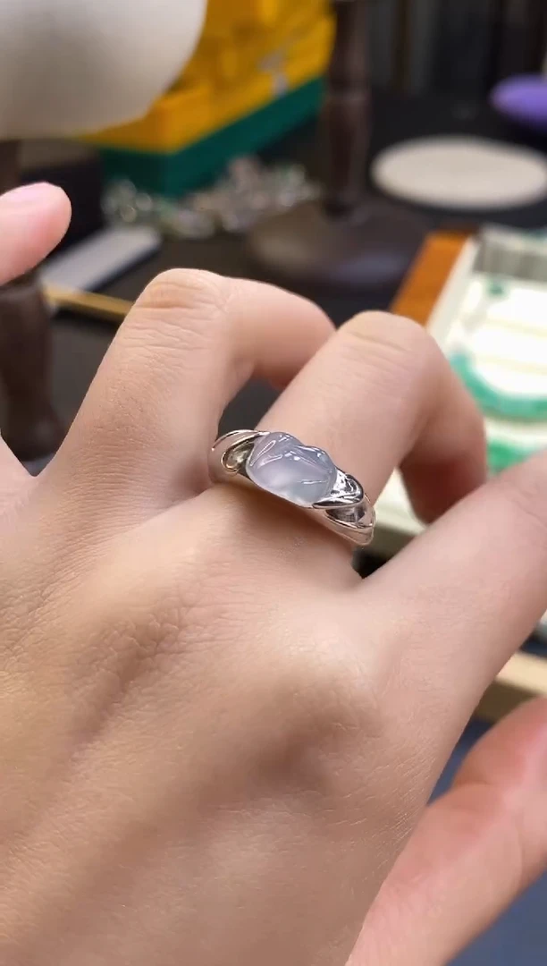 颈饰银S925镶嵌翡翠15340