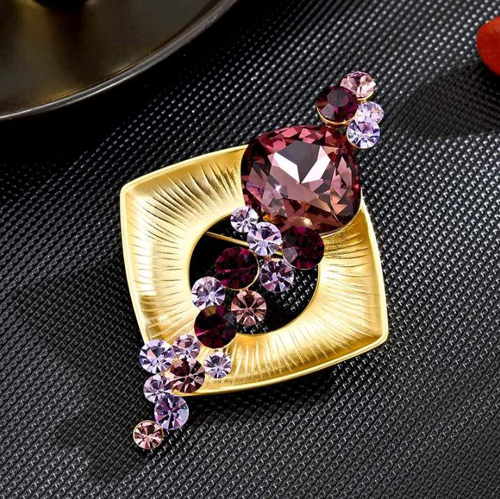 1973紫色方块轻奢胸针