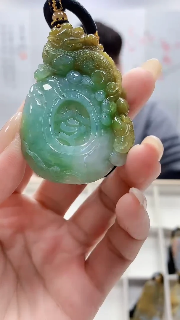 未镶嵌定制翡翠5060lr-毛货挂件86
