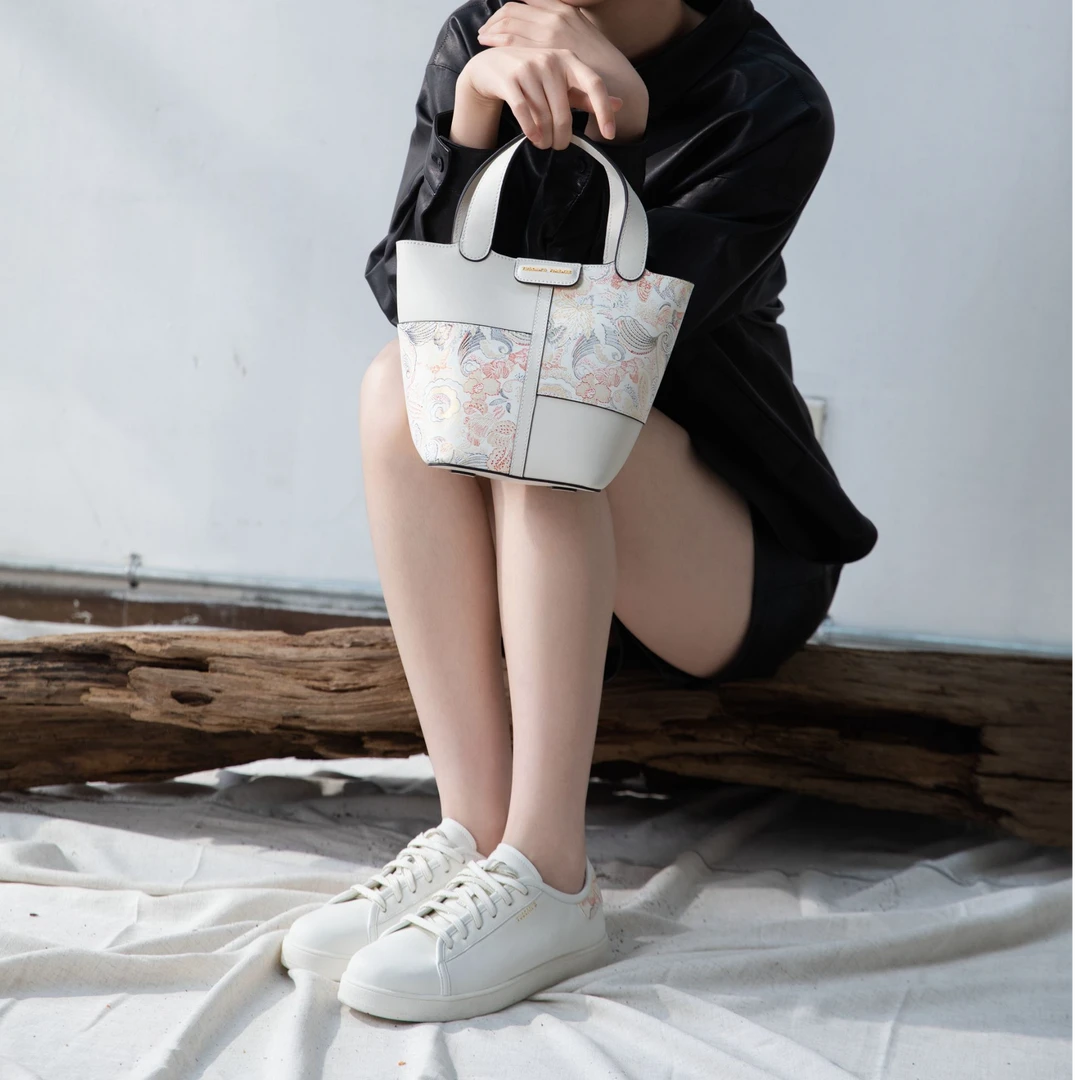 TUSCAN'S真皮通勤时尚百搭必备休闲女鞋时代集团W01