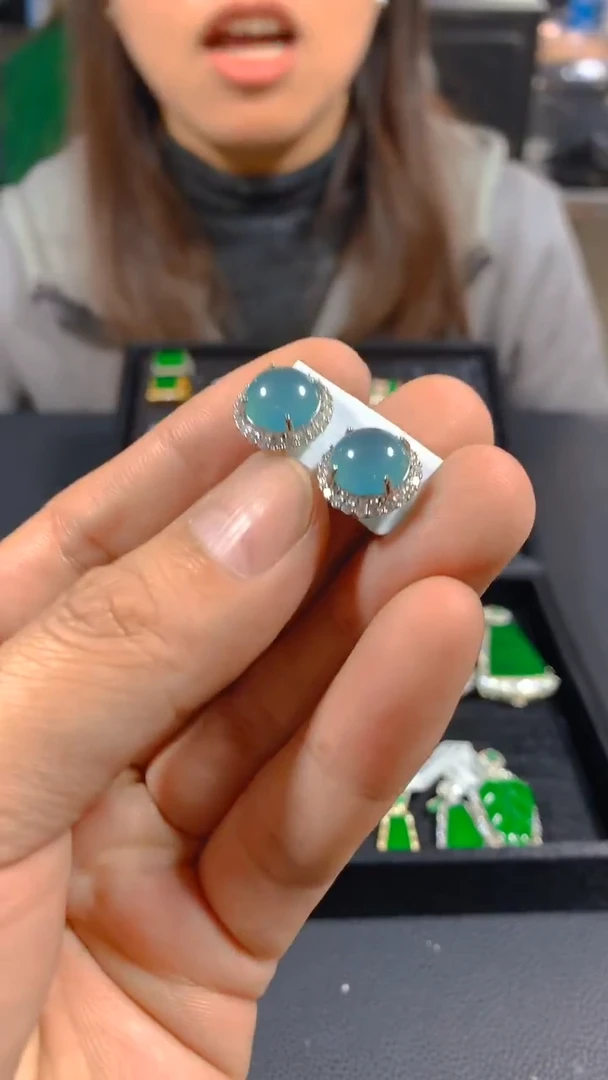 未镶嵌翡翠耳饰多样性发一