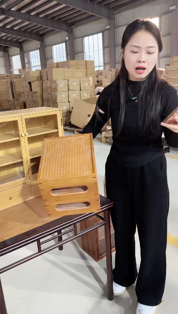 两层浅色观云，啊啊啊啊啊