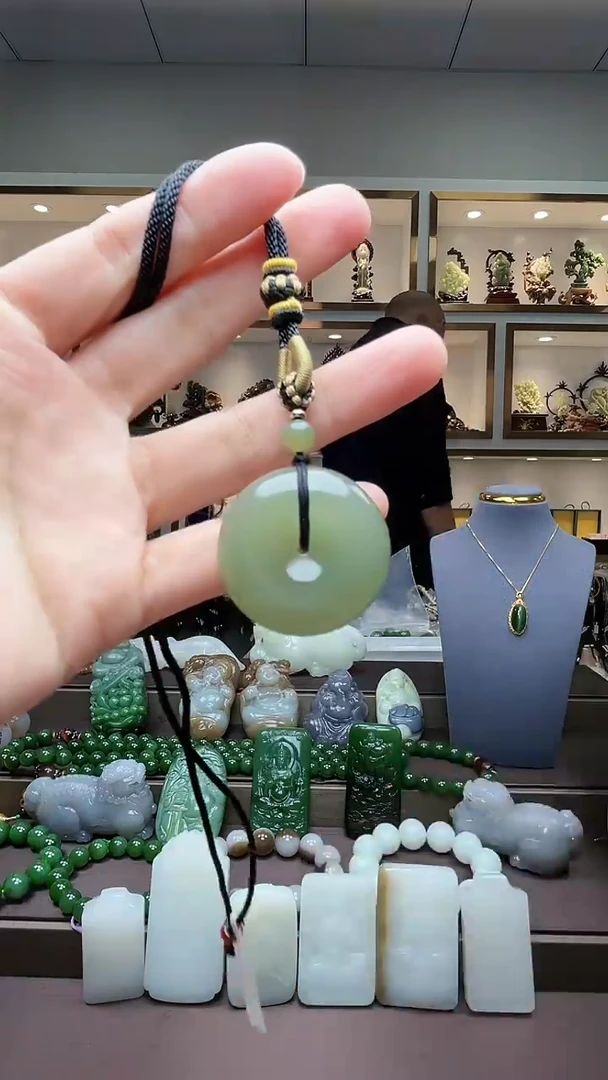 【闪购商品】和田玉挂件未镶嵌苏