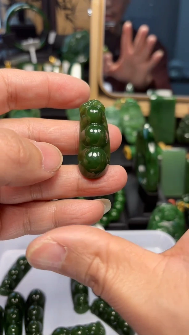 【闪购商品】和田玉（碧玉）吊坠(赠链)未镶嵌1