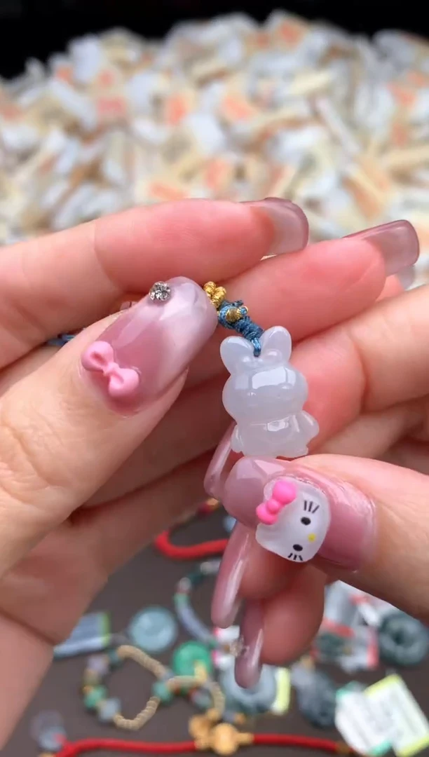 【闪购商品】翡翠挂件未镶嵌—