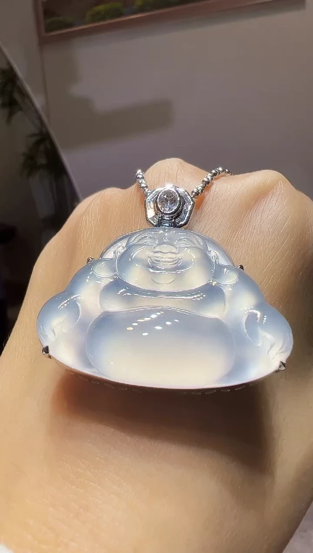 颈饰18K金镶嵌翡翠佛公