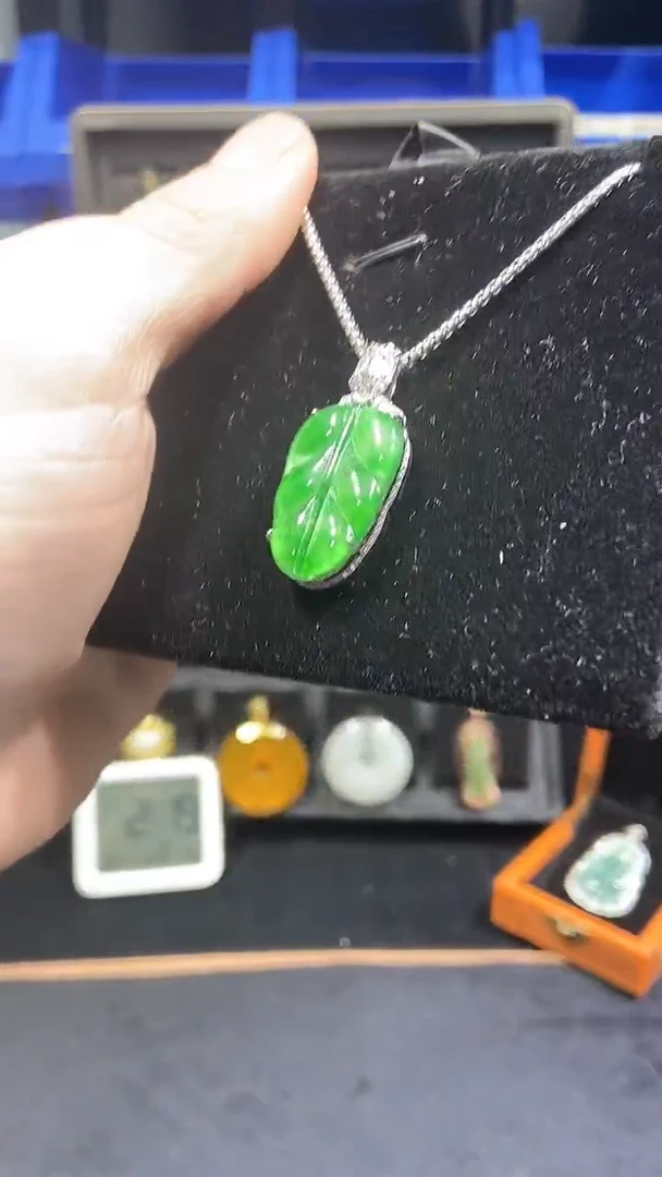 颈饰未镶嵌翡翠多样性发货不含链