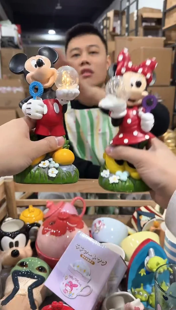 瓷片米奇米妮泡泡灯摆件