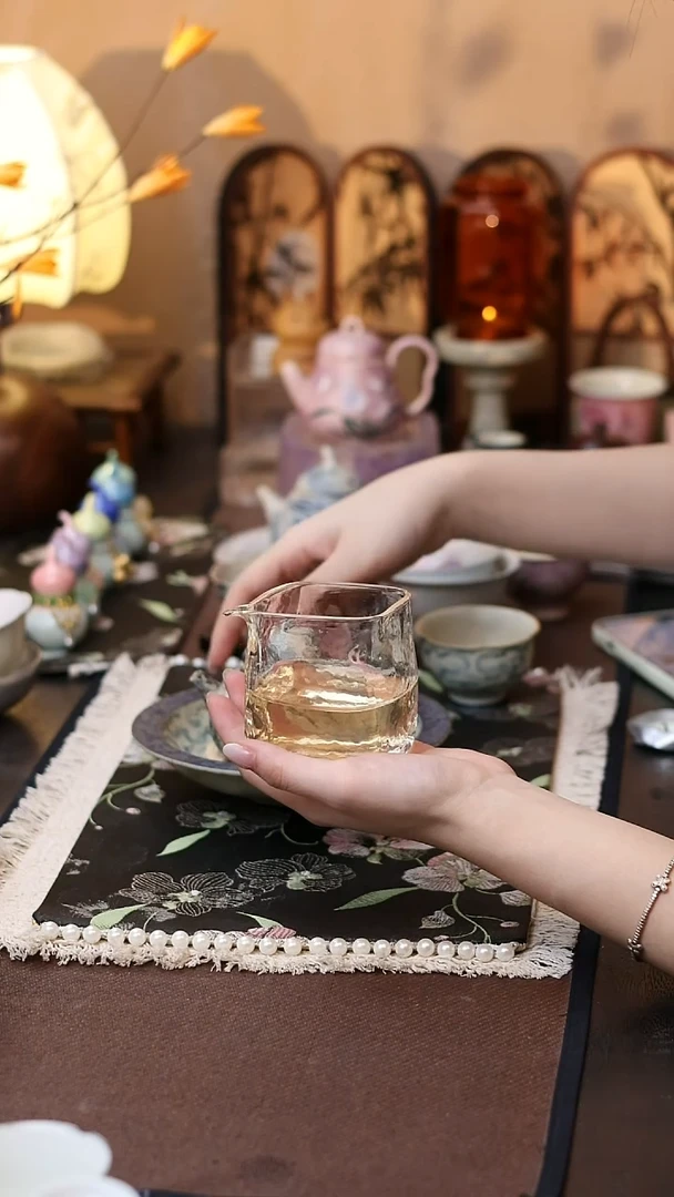 高硼硅玻璃四方公杯