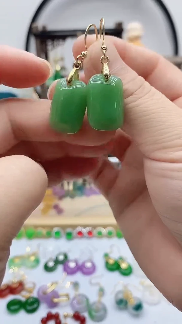 14K金镶嵌和田玉耳饰170