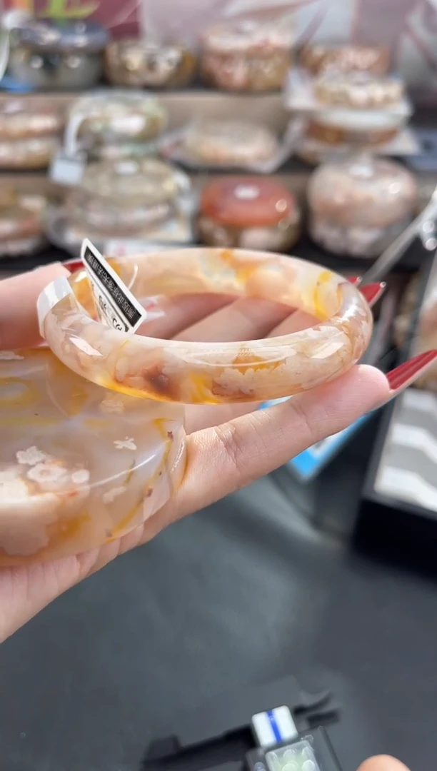 未镶嵌手镯石英质玉61