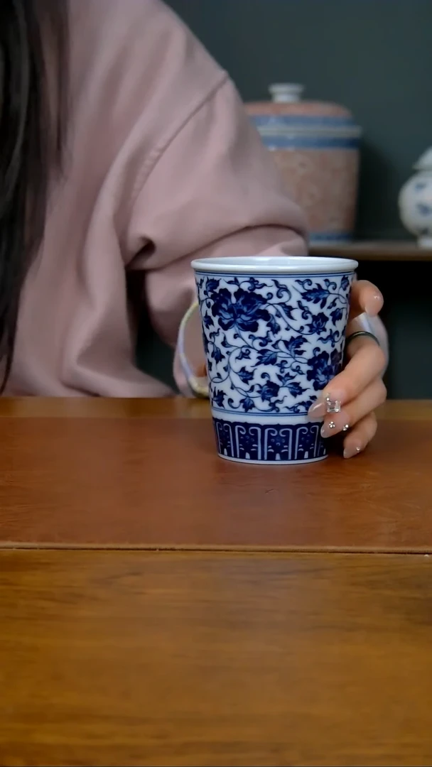 【闪购商品】陶瓷缠枝莲可乐杯（柴窑）      