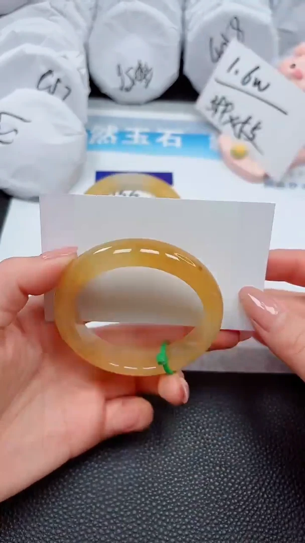 【闪购商品】石英质玉手镯未镶嵌134