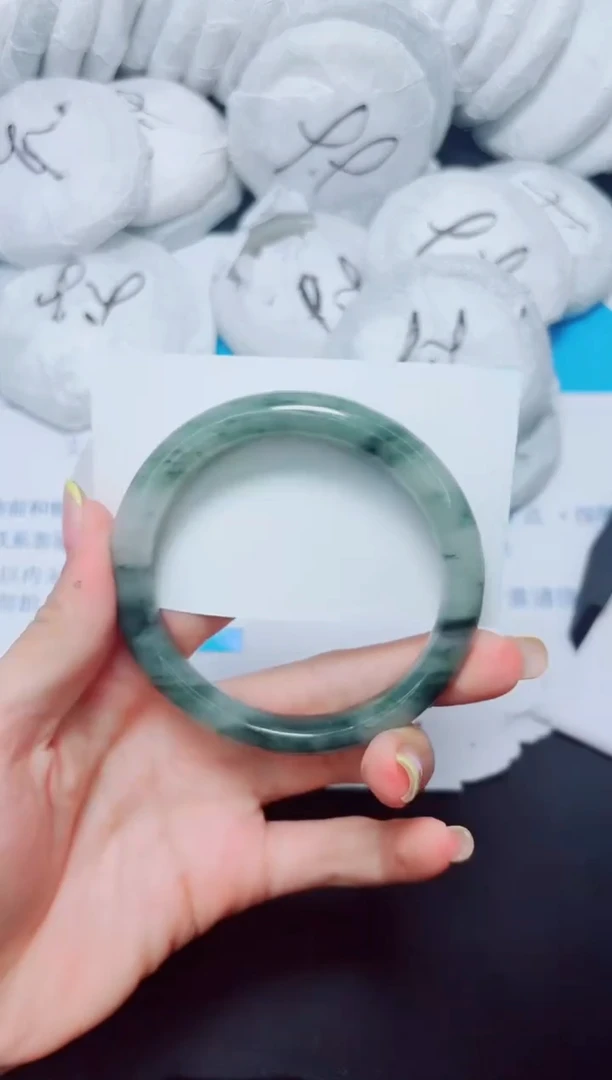 石英质玉手镯未镶嵌356/60.3