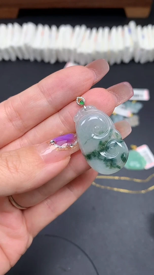 翡翠18K金镶嵌吊坠(不含链)MS185152