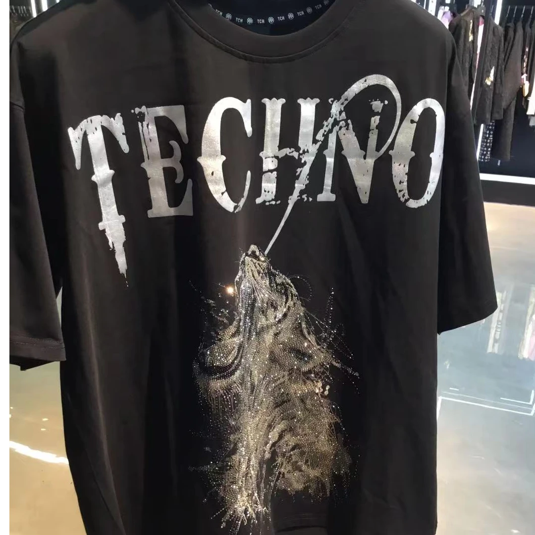 奥莱-潮牌印花圆领黑色时尚百搭字母烫钻T恤T21110C6049