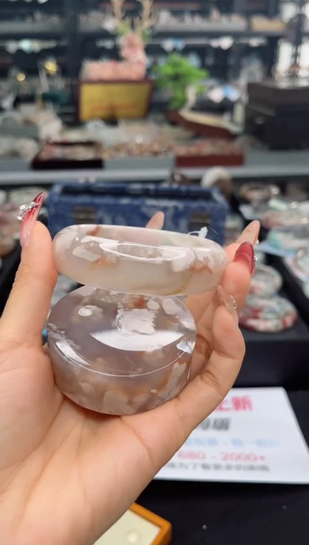 【闪购商品】石英质玉手镯未镶嵌61圈口（赠品镯心）1658071