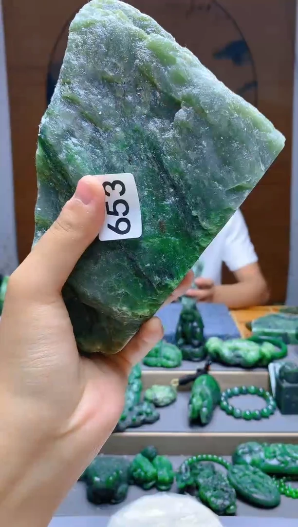 和田玉（碧玉）未镶嵌珠宝半成品1