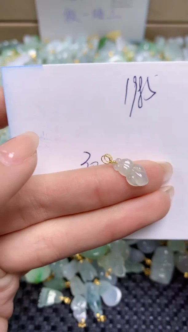 【闪购商品】翡翠挂件18K金镶嵌天然缅甸A货翡翠