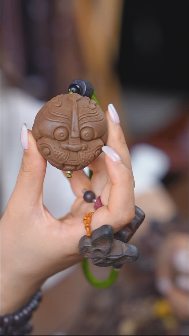 泥塑生命之光福虎把件款式