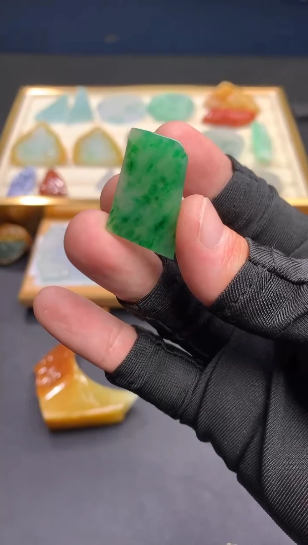 【闪购商品】定制翡翠未镶嵌