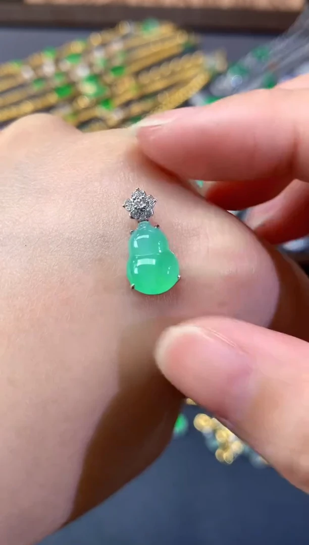 吊坠(不含链)18K金镶嵌翡翠A484|1980