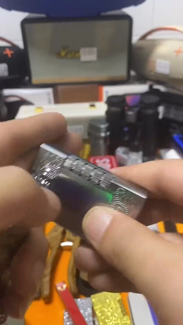 瓷片闪购商品 如图所示