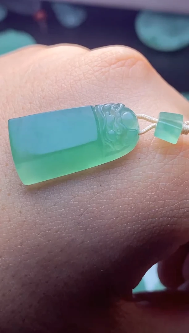 定制翡翠未镶嵌意*闲 意何闲 意何闲 意何闲