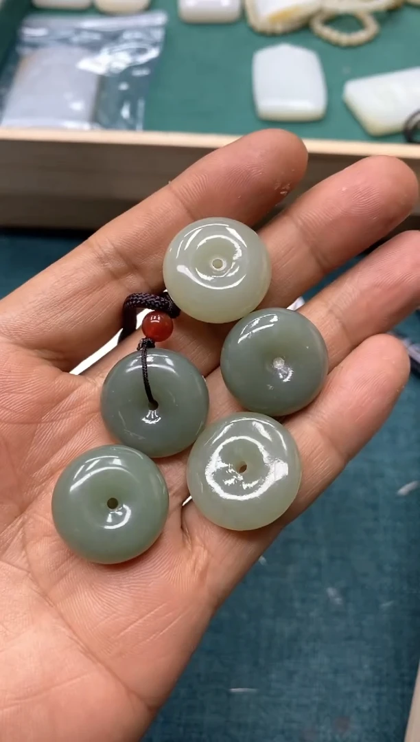 【闪购商品】和田玉精品挂件未镶嵌挂件