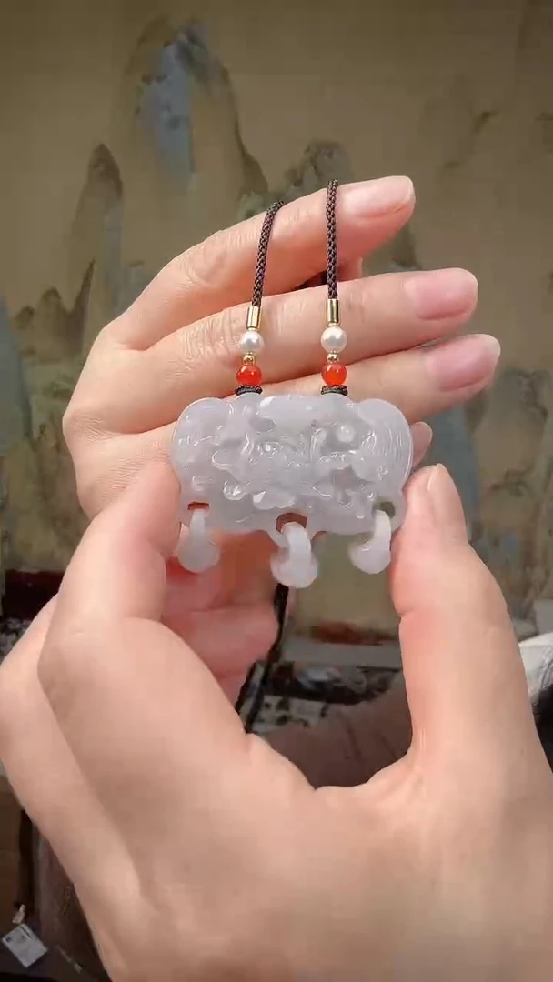 颈饰未镶嵌和田玉.