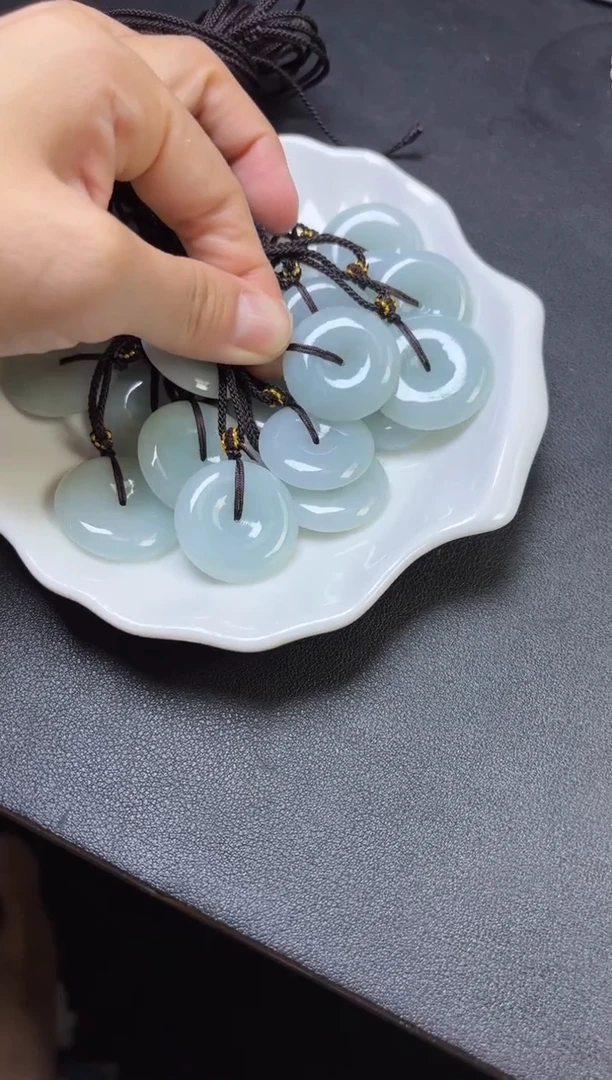 未镶嵌挂件翡翠多样性发一件R703092