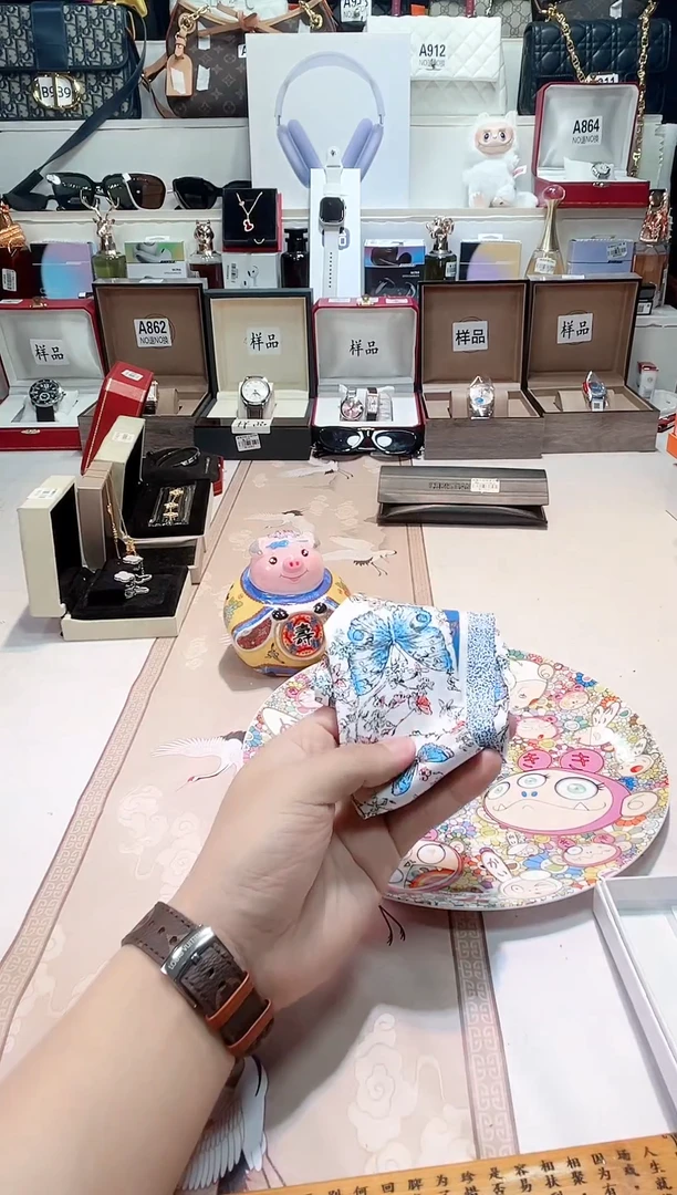 瓷片瓷器 库房到期 全部地板价@@1