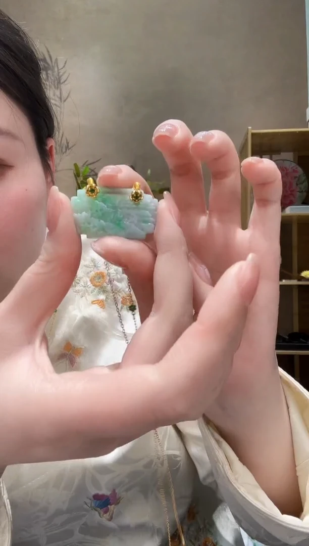 【闪购商品】翡翠颈饰未镶嵌吊坠